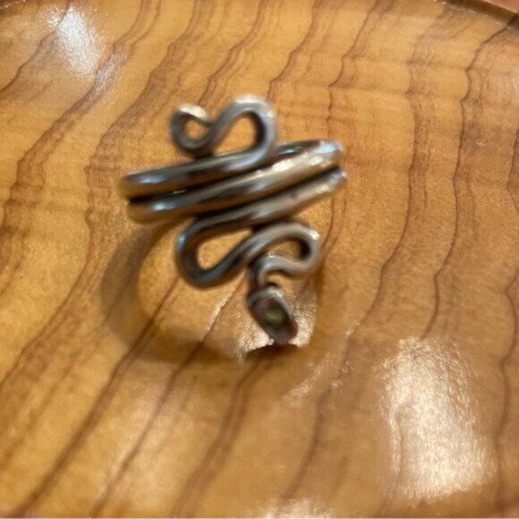 Sterling Silver Snake Ring with Green Peridot - Picture 8 of 9